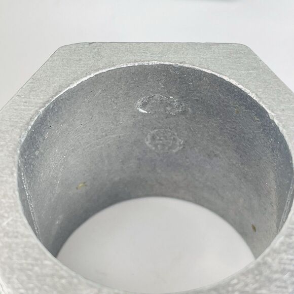 Vtg Wilton Columbia Hexagon Metal Pewter Napkin Rings Set of 12 USA 2"x1.5" 1972 - Picture 8 of 12